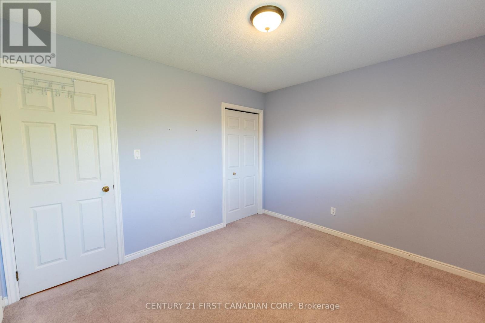27 Golfview Crescent, London South, Ontario  N6C 5N2 - Photo 36 - X12149980