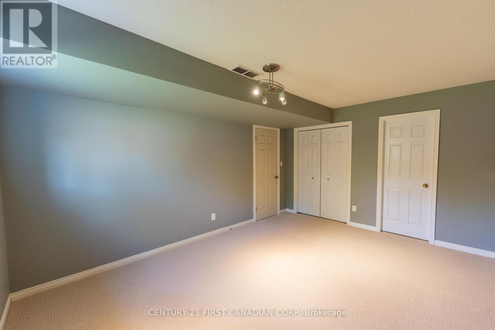 27 Golfview Crescent, London South, Ontario  N6C 5N2 - Photo 35 - X12149980