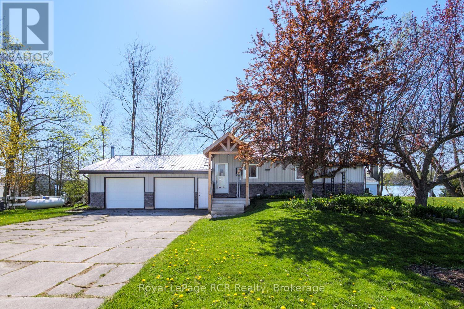 41 Lilac Lane, South Bruce Peninsula, Ontario N0H 1A0 - Photo 7 - X12152707