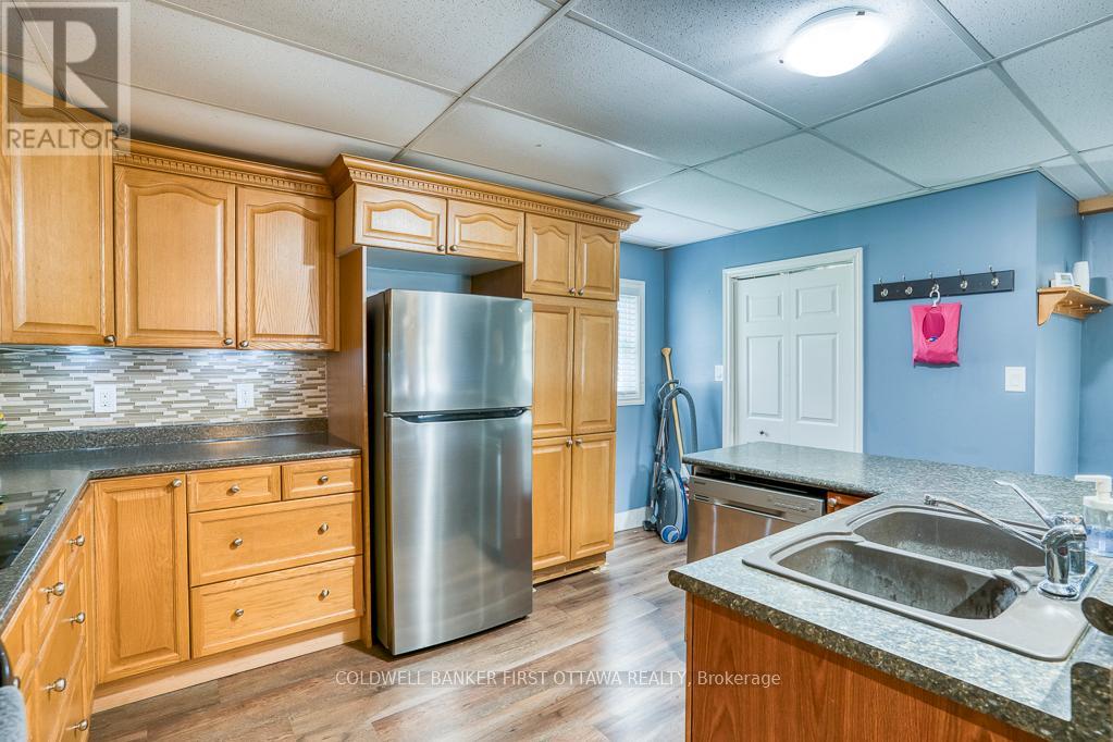 775 Darling Concession 7, Lanark Highlands, Ontario  K0A 1P0 - Photo 10 - X12152710