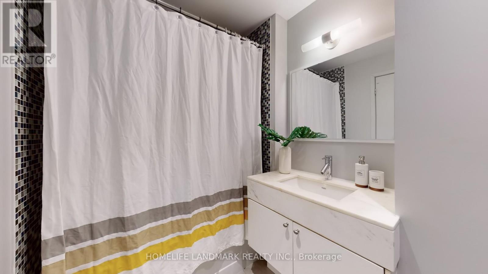 Lph28 - 21 Nelson Street, Toronto, Ontario  M5V 3H9 - Photo 19 - C12152699