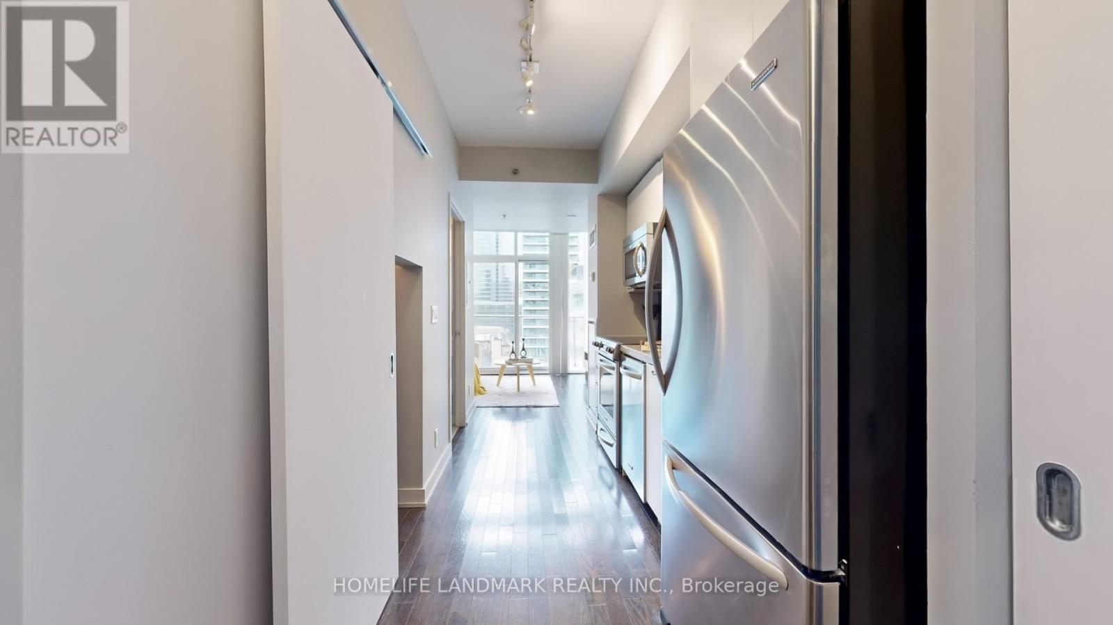 Lph28 - 21 Nelson Street, Toronto, Ontario  M5V 3H9 - Photo 2 - C12152699