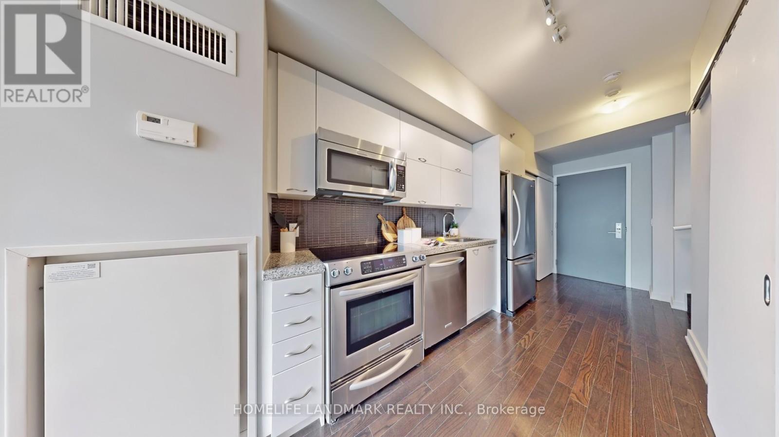 Lph28 - 21 Nelson Street, Toronto, Ontario  M5V 3H9 - Photo 3 - C12152699