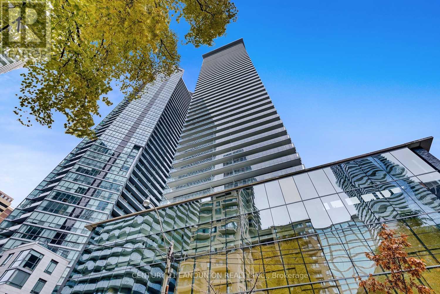 601 - 33 Charles Street E, Toronto, Ontario  M4Y 1R9 - Photo 1 - C12152724