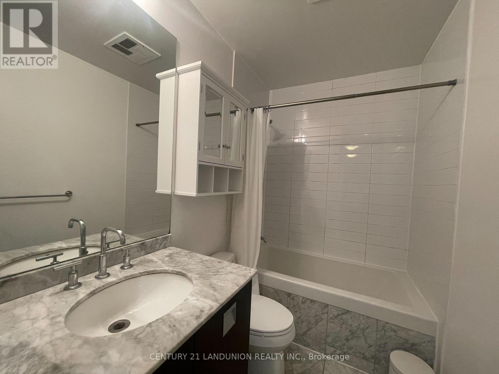 601 - 33 Charles Street E, Toronto, Ontario  M4Y 1R9 - Photo 8 - C12152724