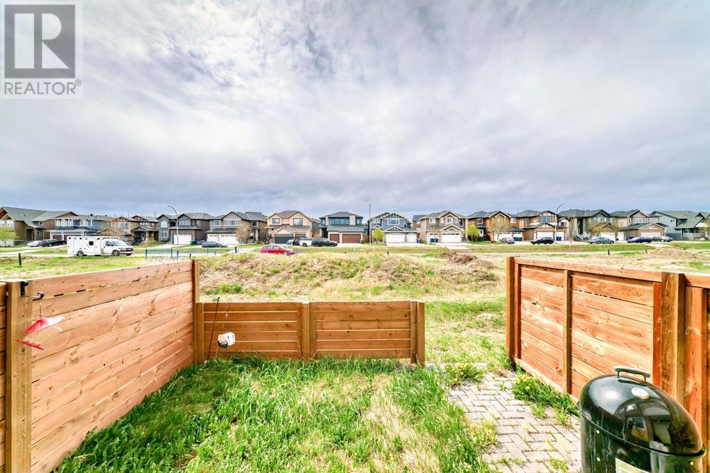Property at 40, 248 Kinniburgh Boulevard image 2