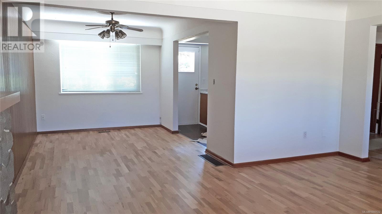Property at 1725 Mortimer St image 5