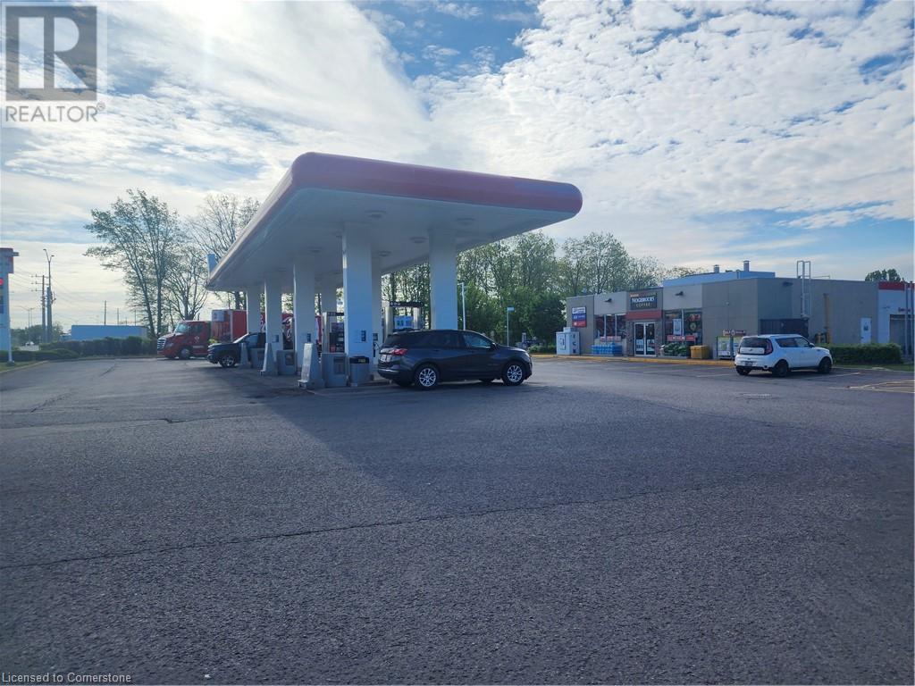 8056 Mcleod Road, Niagara Falls, Ontario  L2H 3N3 - Photo 6 - 40729256