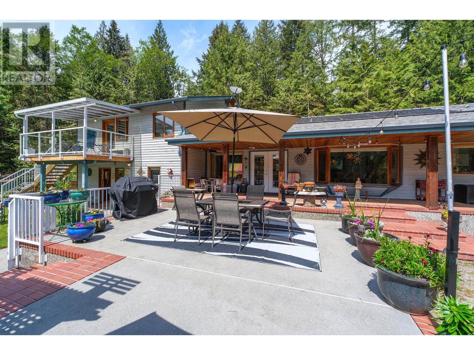 3318 Linwood Road, Roberts Creek, British Columbia  V0N 2W1 - Photo 24 - R3003607