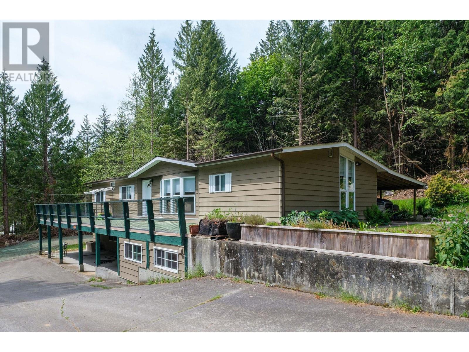 3318 Linwood Road, Roberts Creek, British Columbia  V0N 2W1 - Photo 34 - R3003607