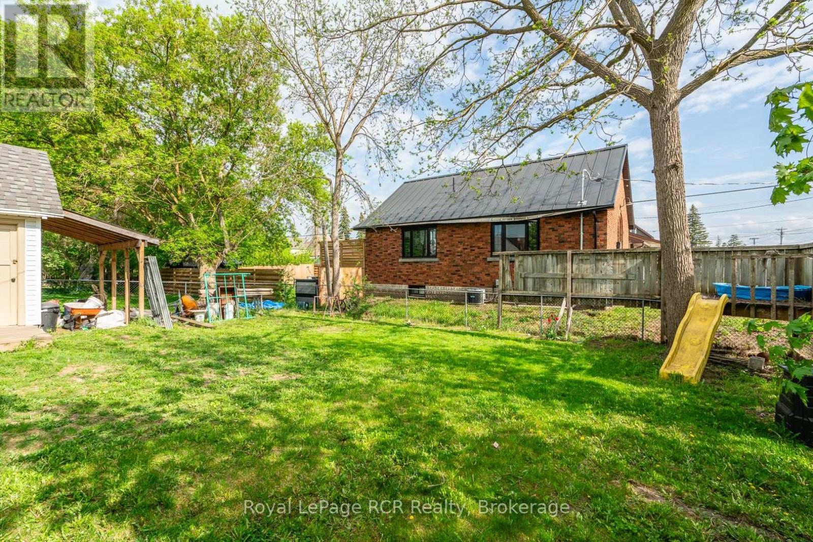 463 12th Street, Hanover, Ontario  N4N 1W1 - Photo 35 - X12152747