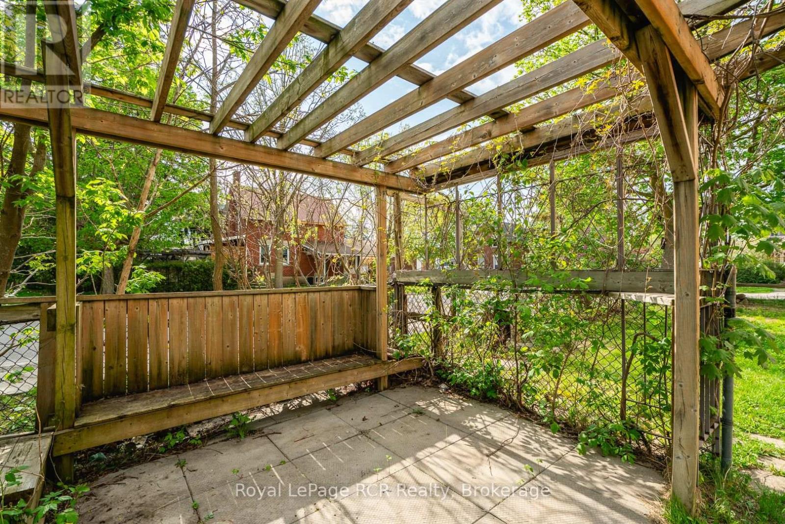 463 12th Street, Hanover, Ontario  N4N 1W1 - Photo 37 - X12152747