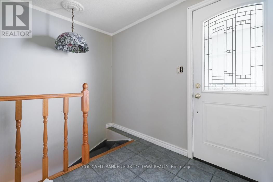 Property at 323 AMIENS STREET image 3