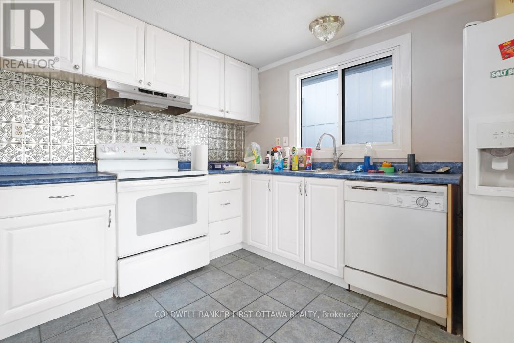 Property at 323 AMIENS STREET image 5