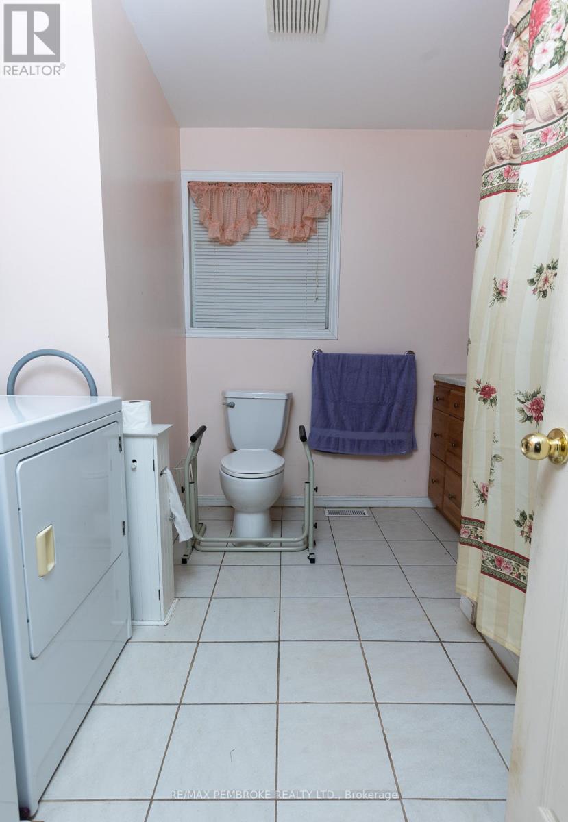 4293 Round Lake Road, Killaloe, Ontario  K0J 2A0 - Photo 11 - X12152289