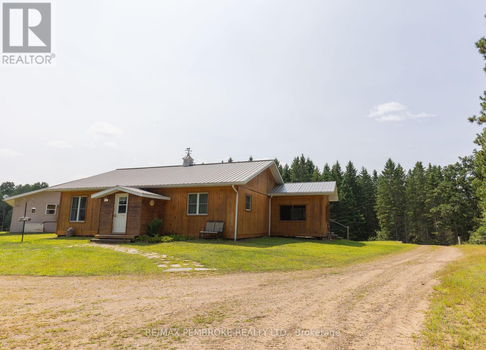 4293 Round Lake Road, Killaloe, Ontario  K0J 2A0 - Photo 49 - X12152289