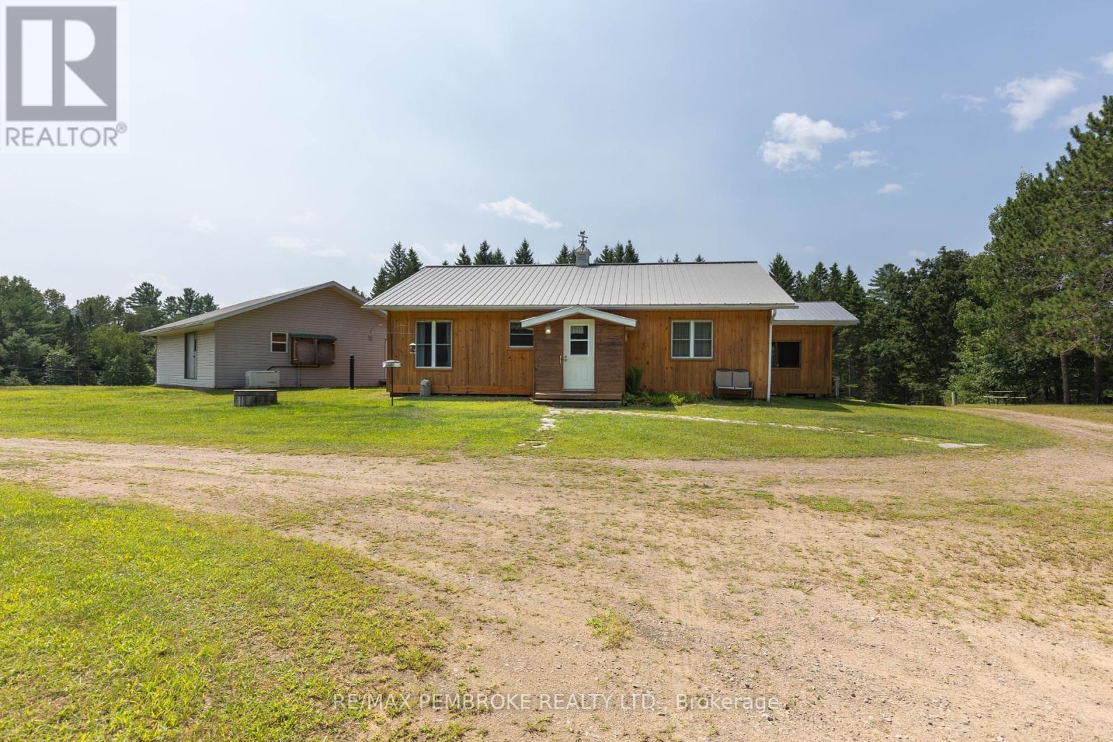 4293 Round Lake Road, Killaloe, Ontario  K0J 2A0 - Photo 47 - X12152289