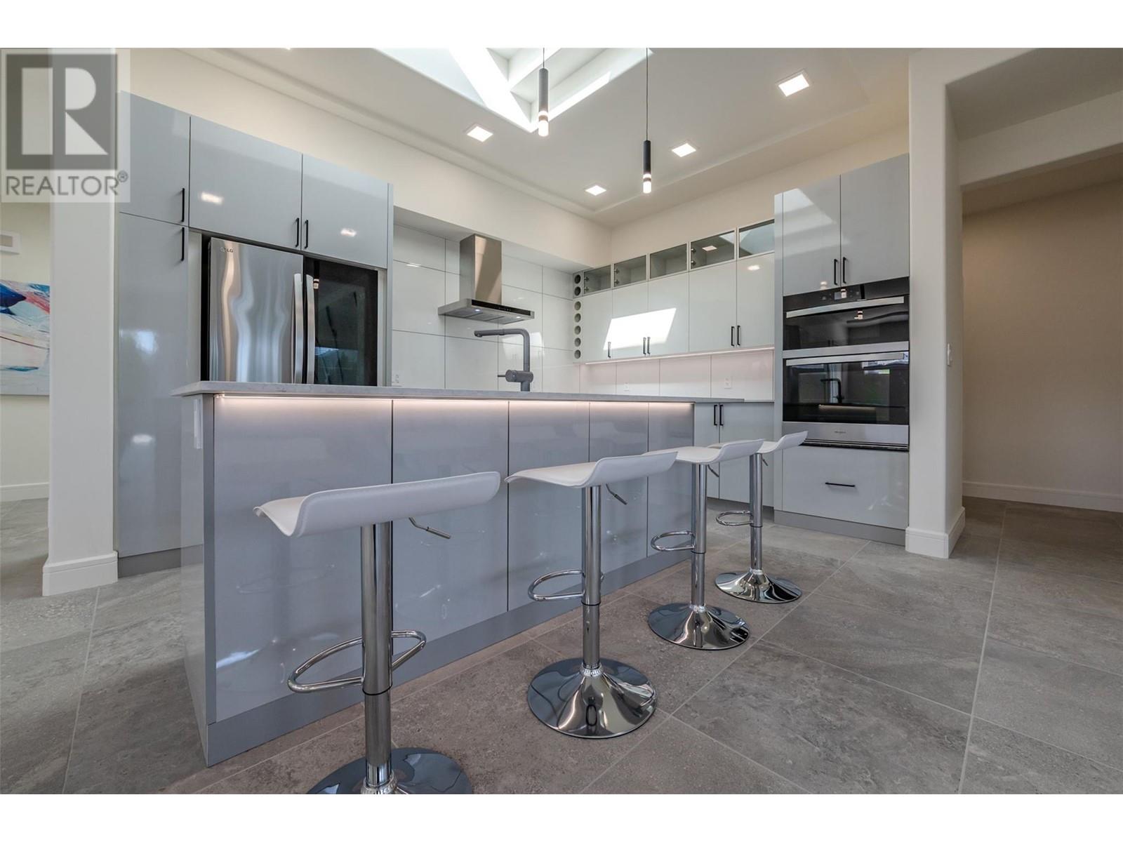 1723 Treffry Place, Summerland, British Columbia  V0H 1Z9 - Photo 17 - 10348215