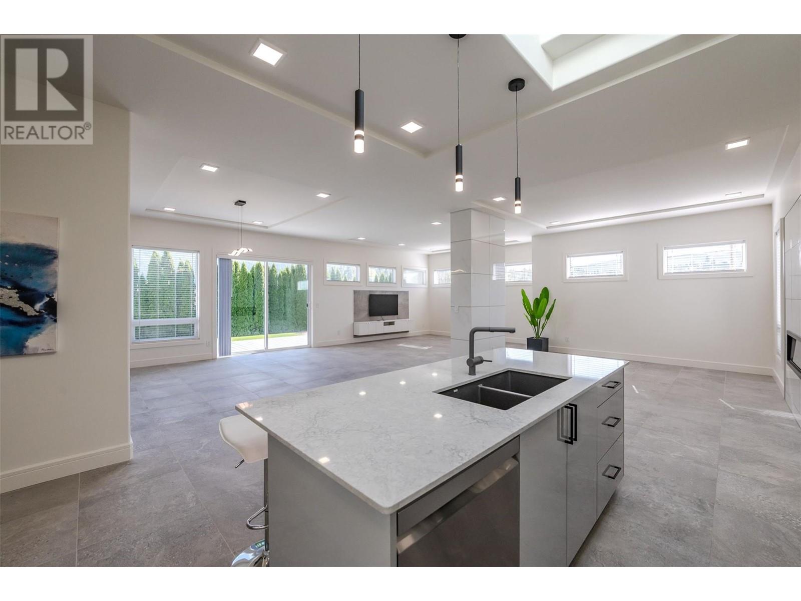 1723 Treffry Place, Summerland, British Columbia  V0H 1Z9 - Photo 13 - 10348215