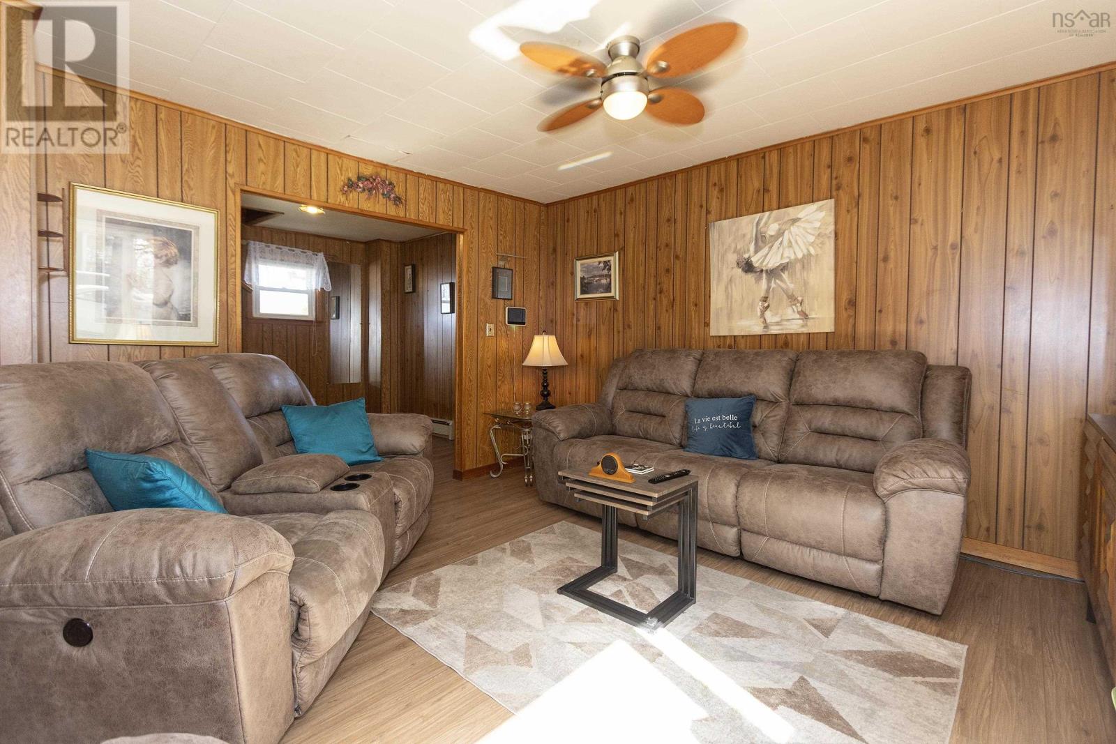 40 Hall Street, Springhill, Nova Scotia  B0M 1X0 - Photo 15 - 202511207