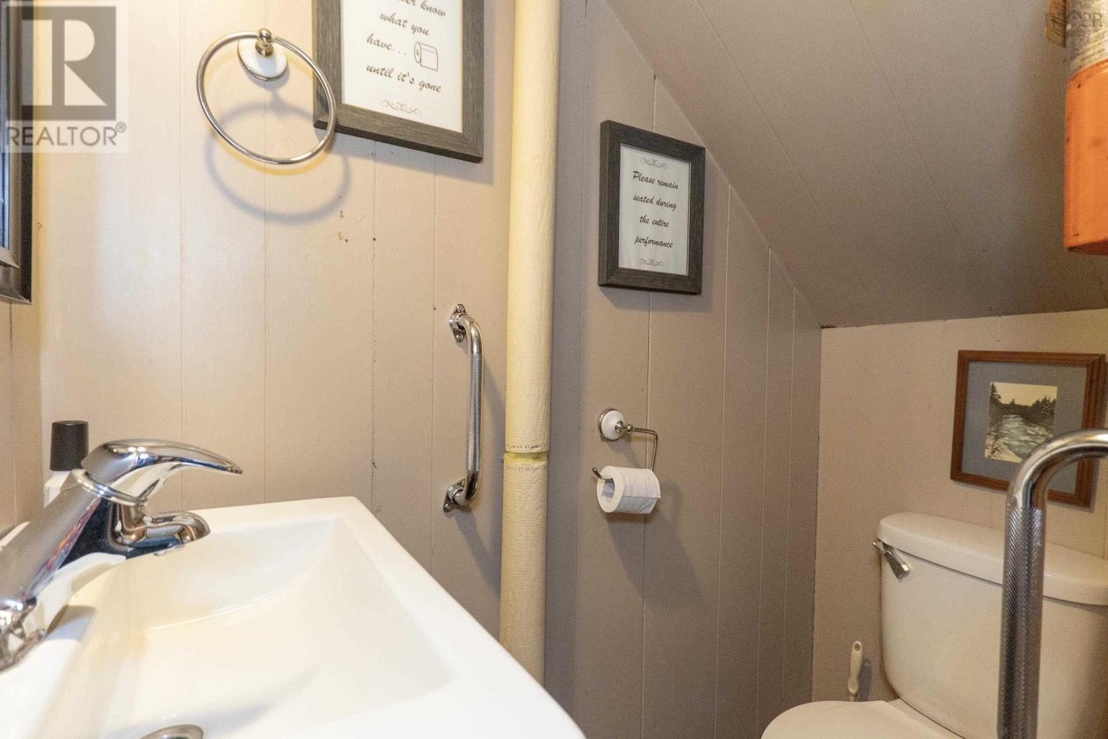 40 Hall Street, Springhill, Nova Scotia  B0M 1X0 - Photo 24 - 202511207