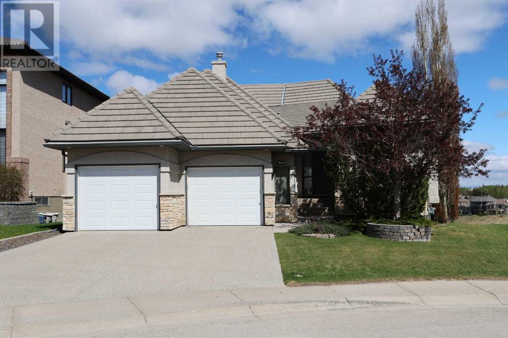 Property at 74 Hamptons Manor NW image 1