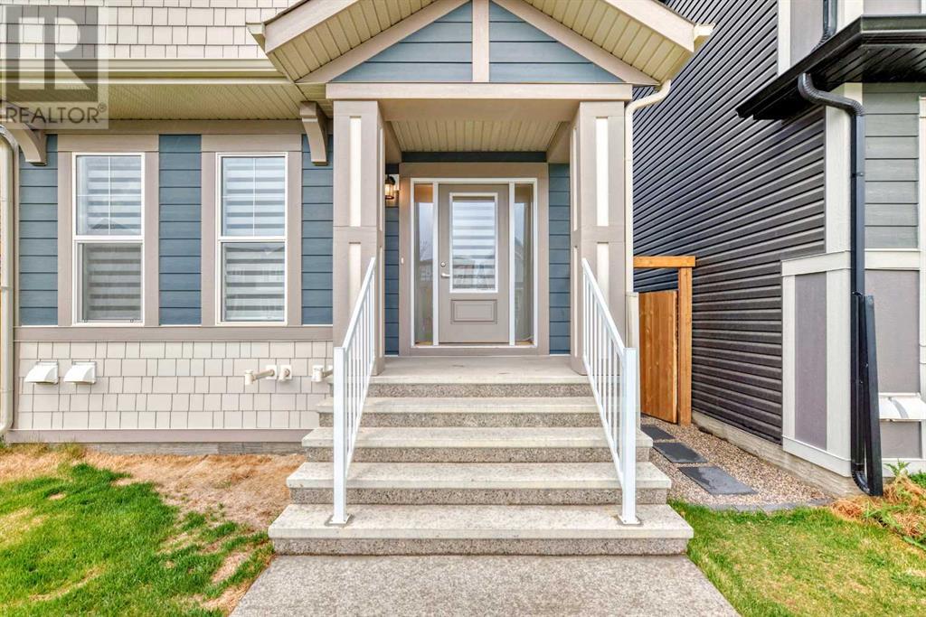 Property at 180 Walcrest Boulevard SE image 2