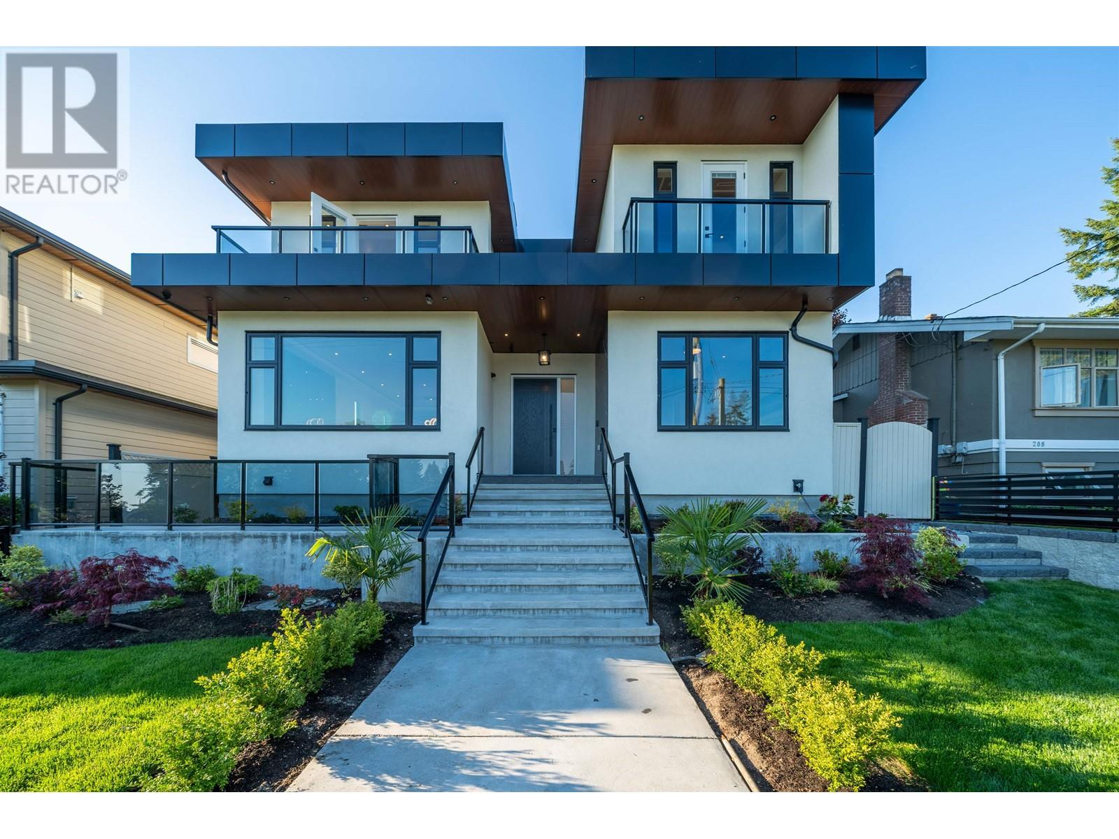 214 W 24TH STREET, North Vancouver, British Columbia
