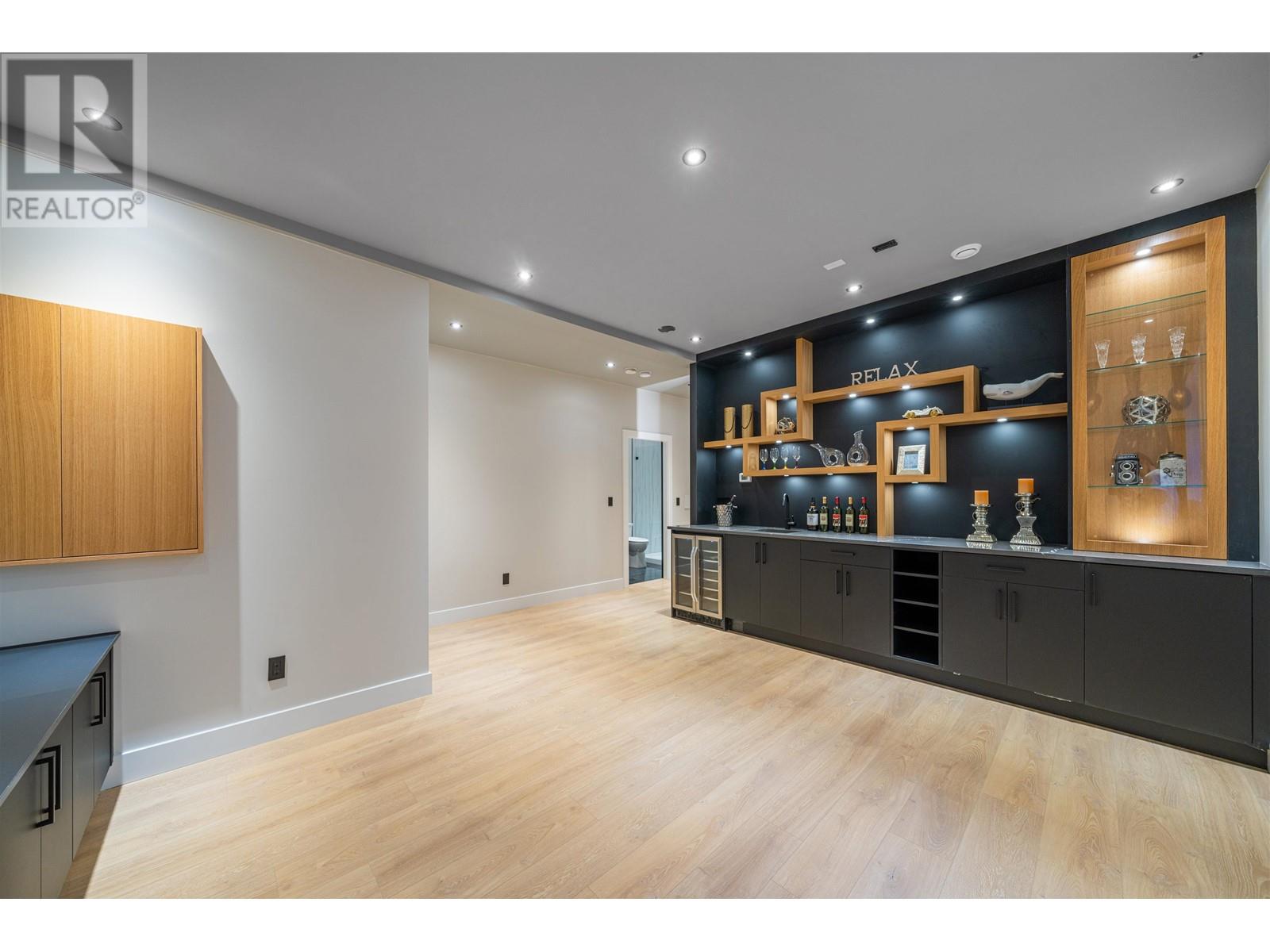 214 W 24th Street, North Vancouver, British Columbia  V7M 2C4 - Photo 32 - R3003613