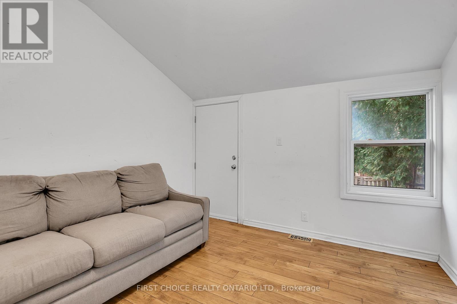 349 Chapel Street, Ottawa, Ontario  K1N 7Z5 - Photo 8 - X12152800