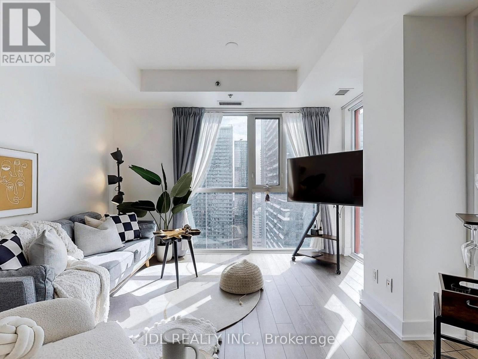 3107 - 318 Richmond Street W, Toronto (Waterfront Communities), Ontario  M5V 0B4 - Photo 1 - C12152797