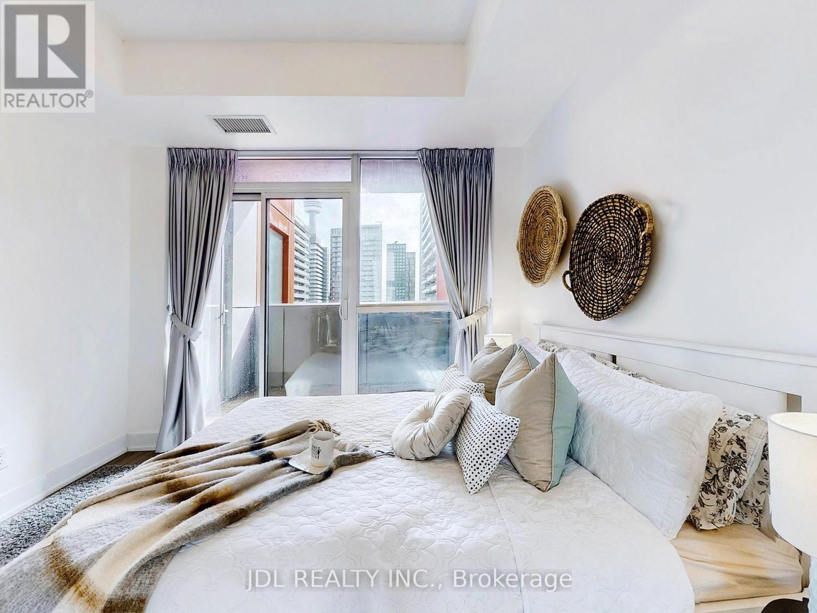 3107 - 318 Richmond Street W, Toronto (Waterfront Communities), Ontario  M5V 0B4 - Photo 15 - C12152797