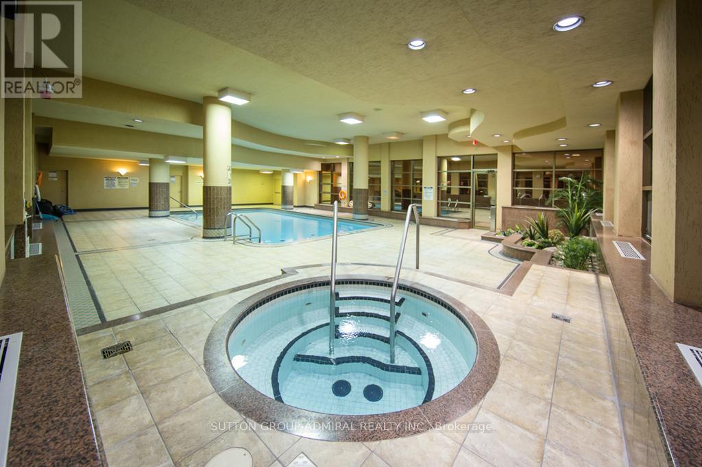 2708 - 736 Bay Street, Toronto, Ontario  M5G 1N6 - Photo 12 - C12152810
