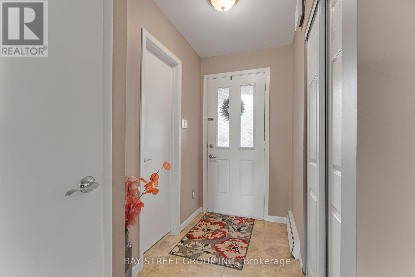 30 - 41 Nadia Place, Oakville, Ontario  L6H 1K1 - Photo 4 - W12152812