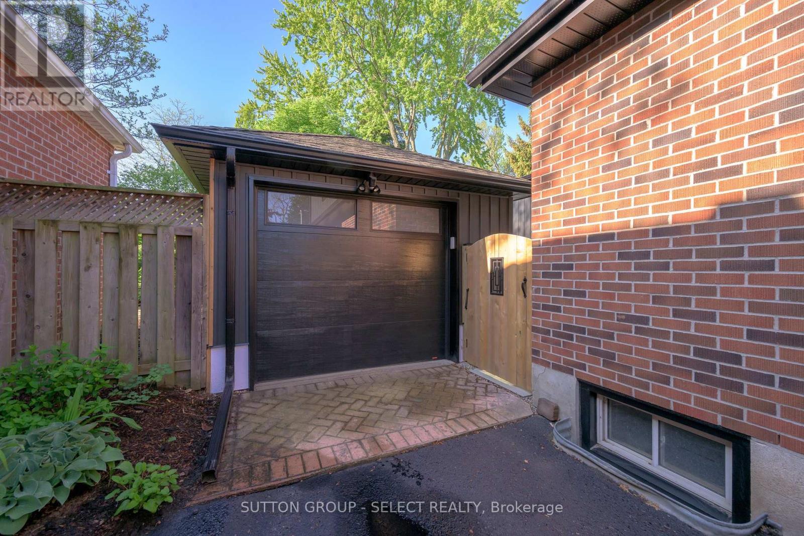 165 Devonshire Avenue, London South (South G), Ontario  N6C 2H9 - Photo 4 - X12152819