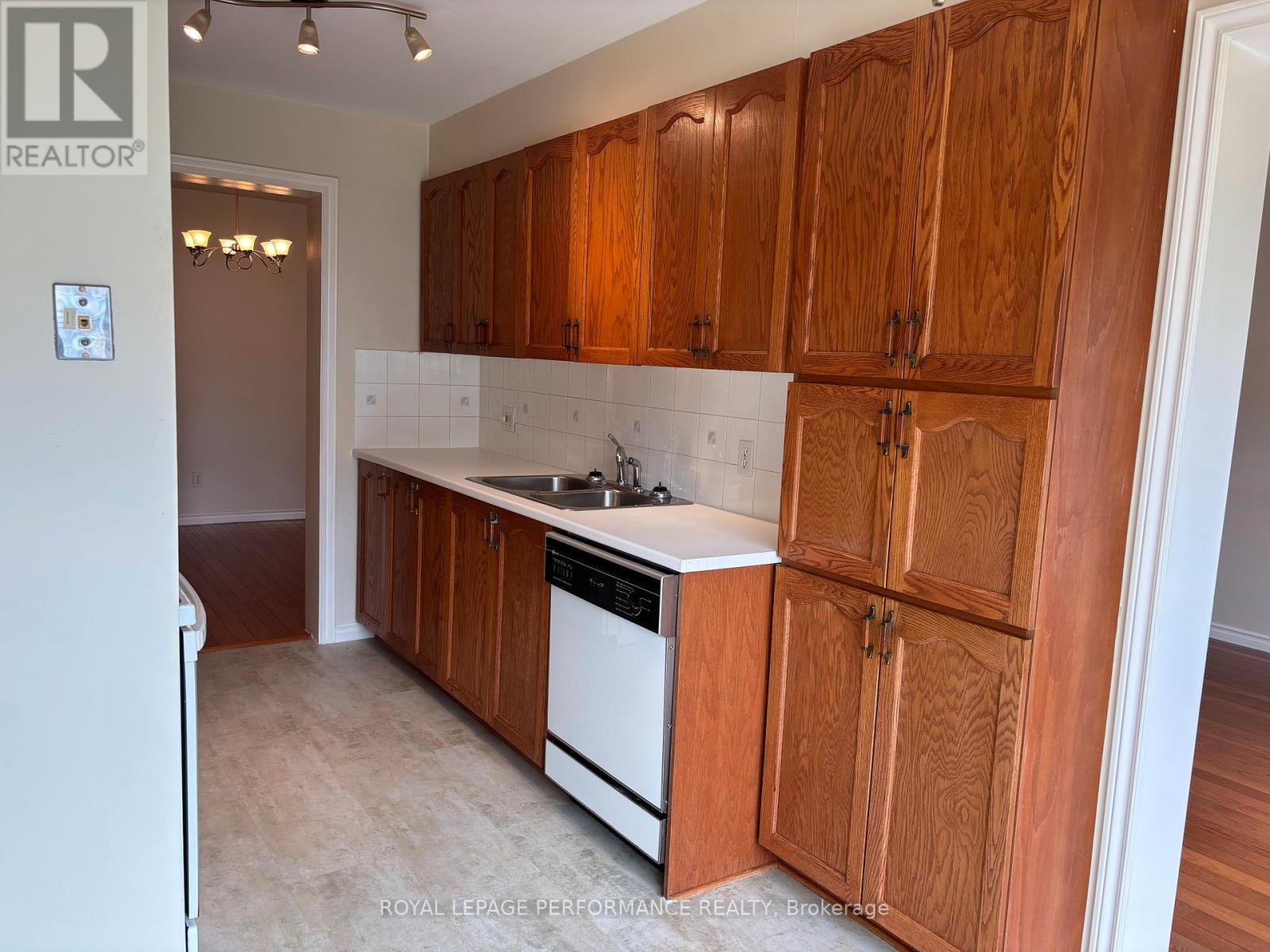 6 - 6183 Red Willow Drive Drive, Ottawa, Ontario  K1C 7J1 - Photo 8 - X12152816