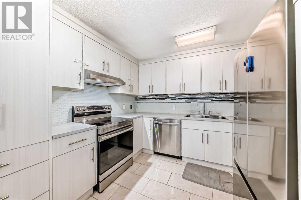 Property at 87, 1155 Falconridge Drive NE image 4