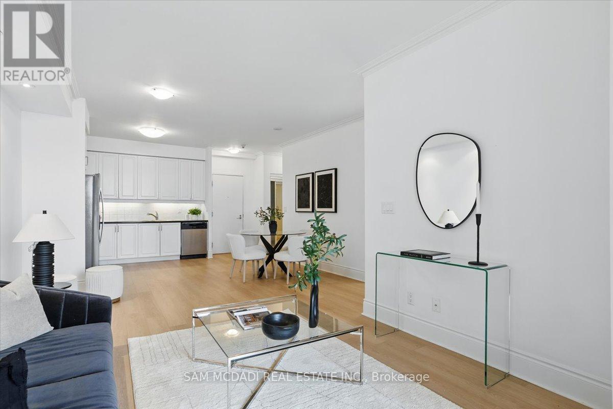 3028 - 3888 Duke Of York Boulevard, Mississauga, Ontario  L5B 4P5 - Photo 11 - W12152817