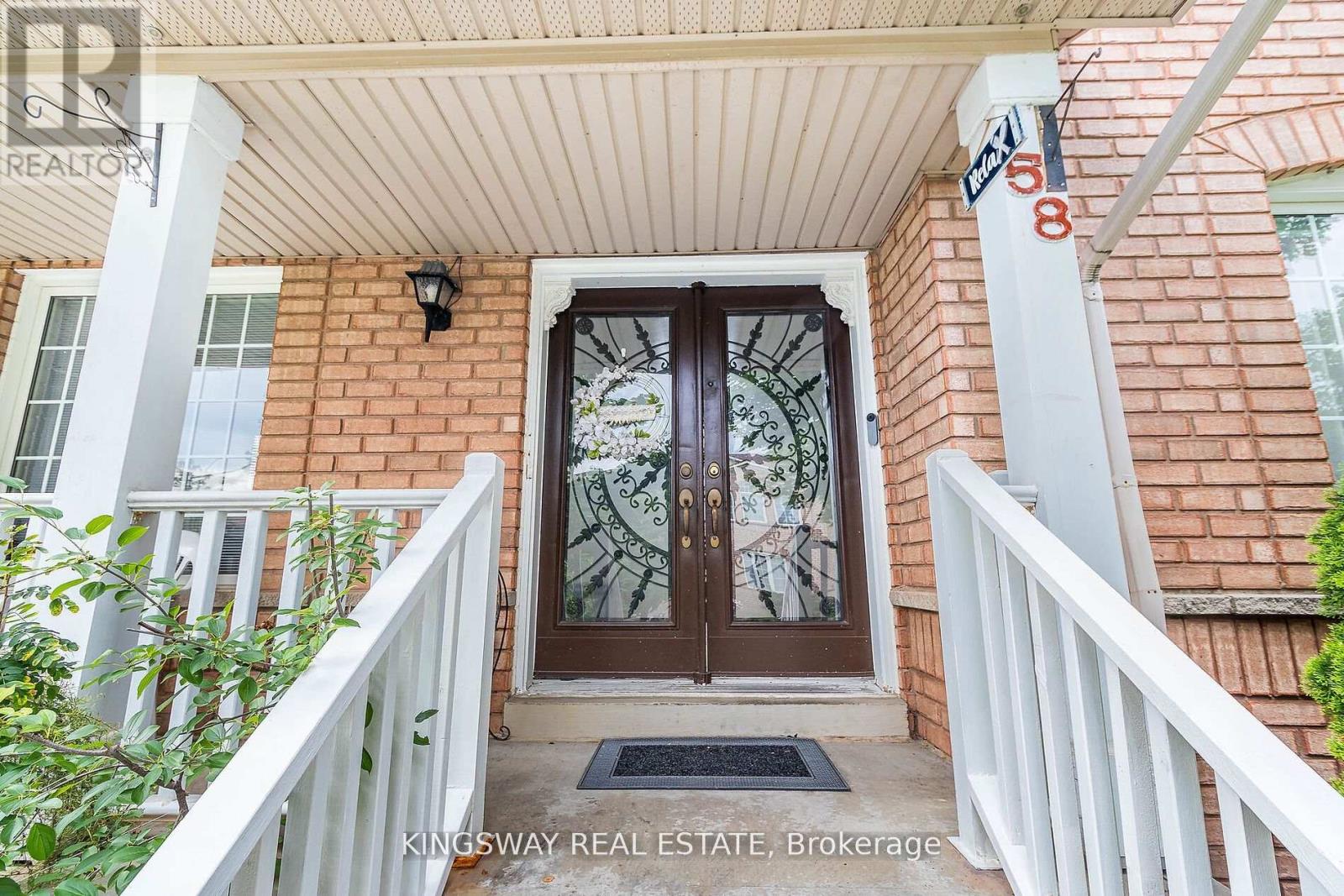 58 Leagate Street, Brampton, Ontario  L7A 2A9 - Photo 2 - W12152837