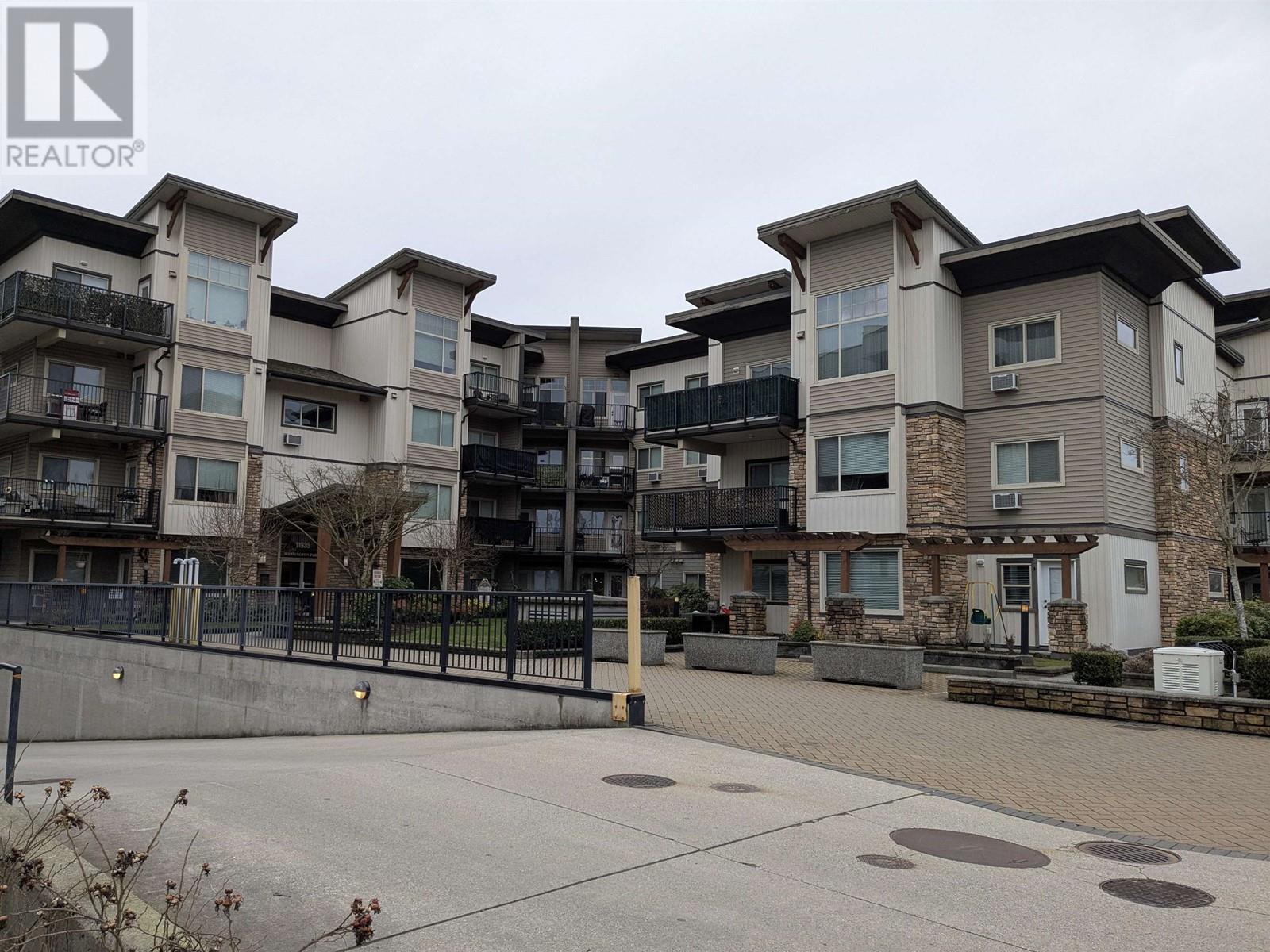 306 11935 Burnett Street, Maple Ridge, British Columbia  V2X 9A9 - Photo 1 - R2981516