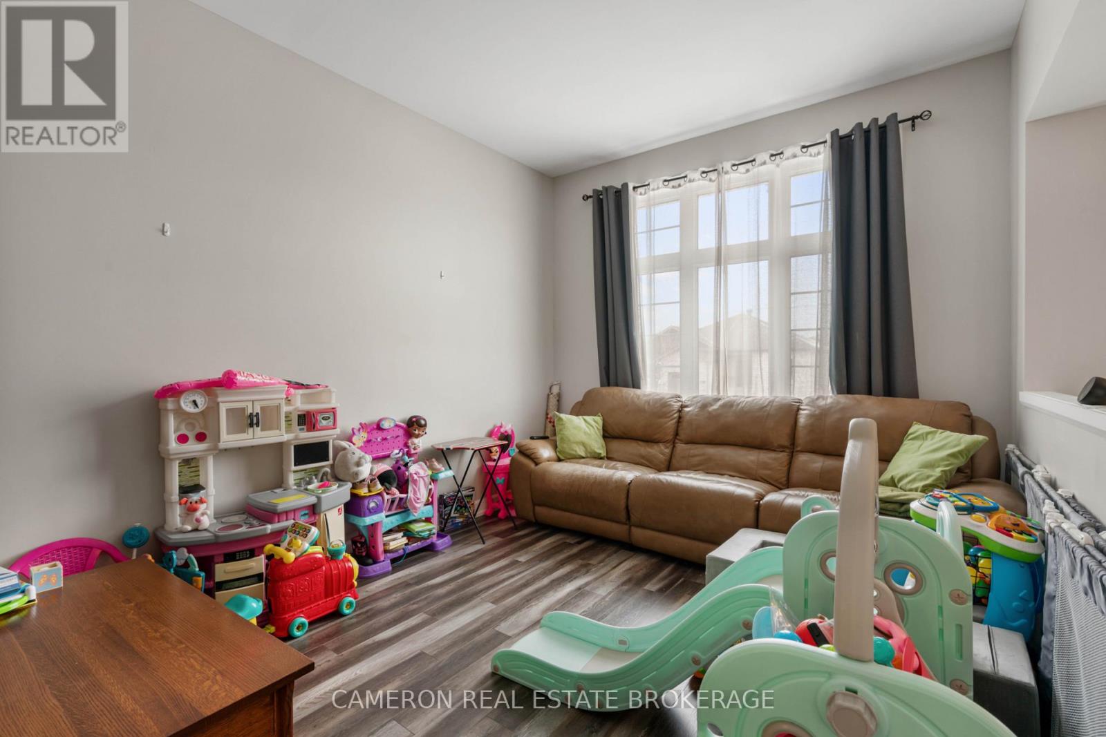 Property at 208 BELLWOOD DRIVE image 3