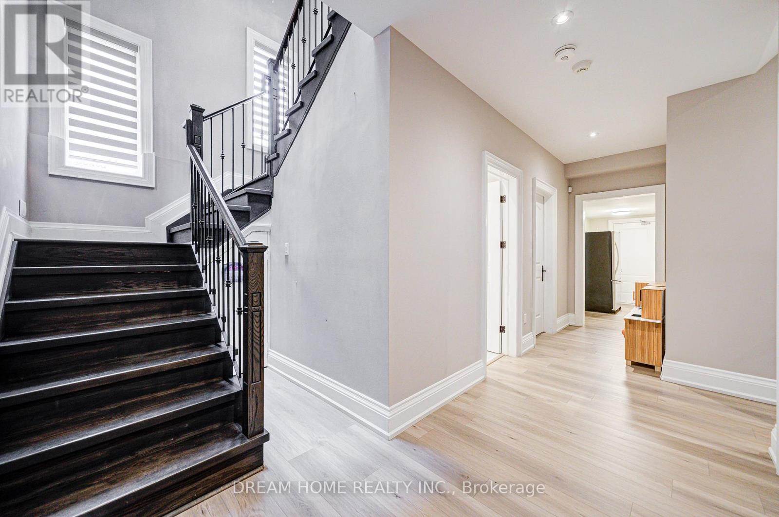 22 Leona Drive, Toronto, Ontario  M2N 4V5 - Photo 43 - C12152852