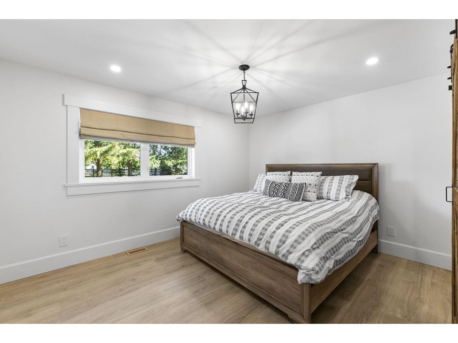 24633 56 Avenue, Langley, British Columbia  V2Z 1B9 - Photo 13 - R3000929