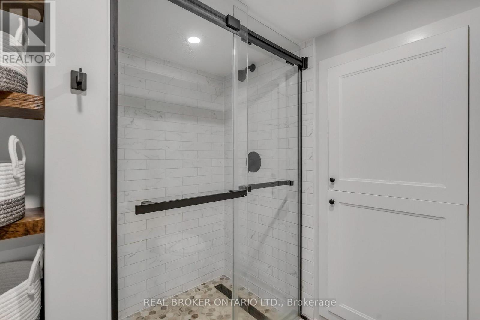 40 Montcalm Place, Brampton, Ontario  L6S 2X6 - Photo 32 - W12152853