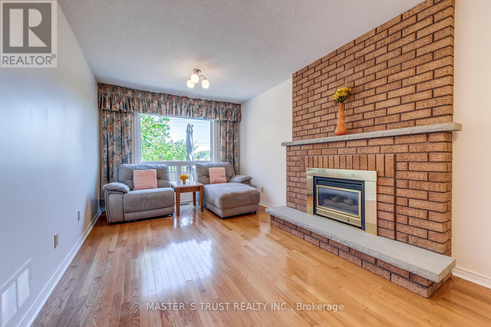 4370 Goldenrod Crescent, Mississauga, Ontario  L5V 1E3 - Photo 15 - W12152864