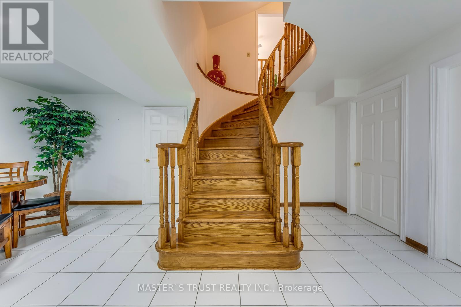 4370 Goldenrod Crescent, Mississauga, Ontario  L5V 1E3 - Photo 28 - W12152864