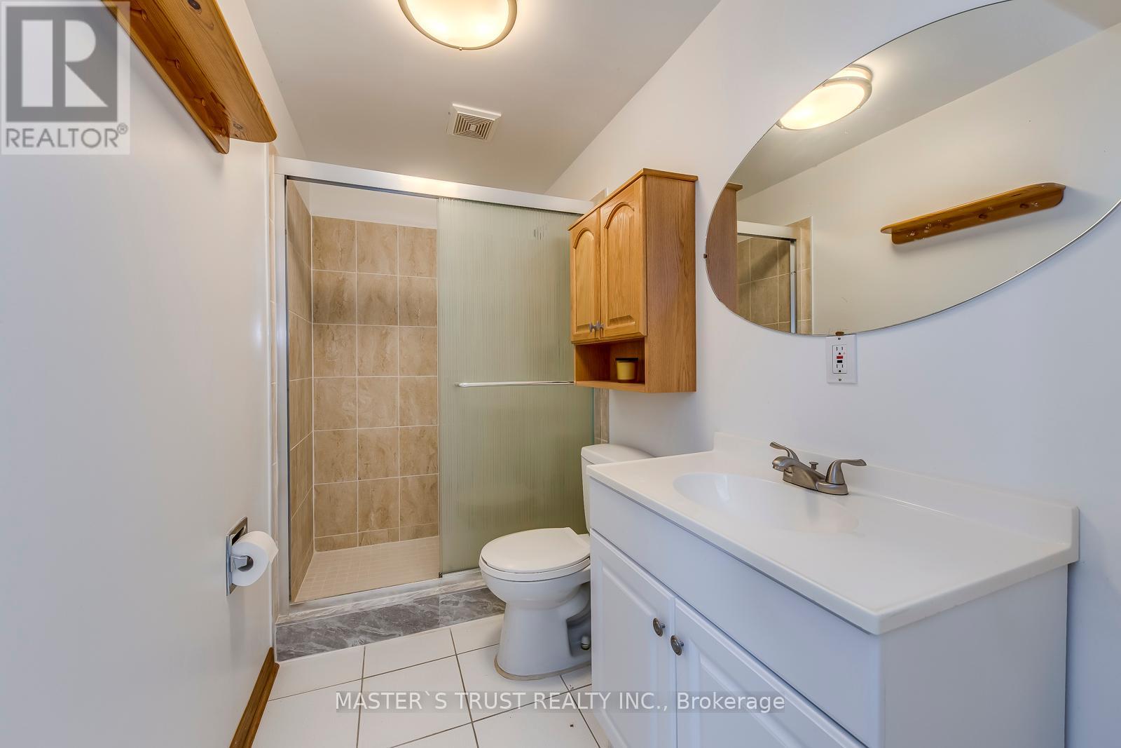 4370 Goldenrod Crescent, Mississauga, Ontario  L5V 1E3 - Photo 33 - W12152864
