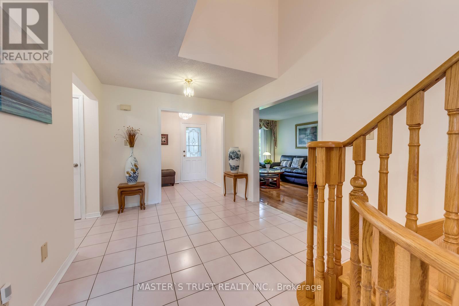 4370 Goldenrod Crescent, Mississauga, Ontario  L5V 1E3 - Photo 5 - W12152864