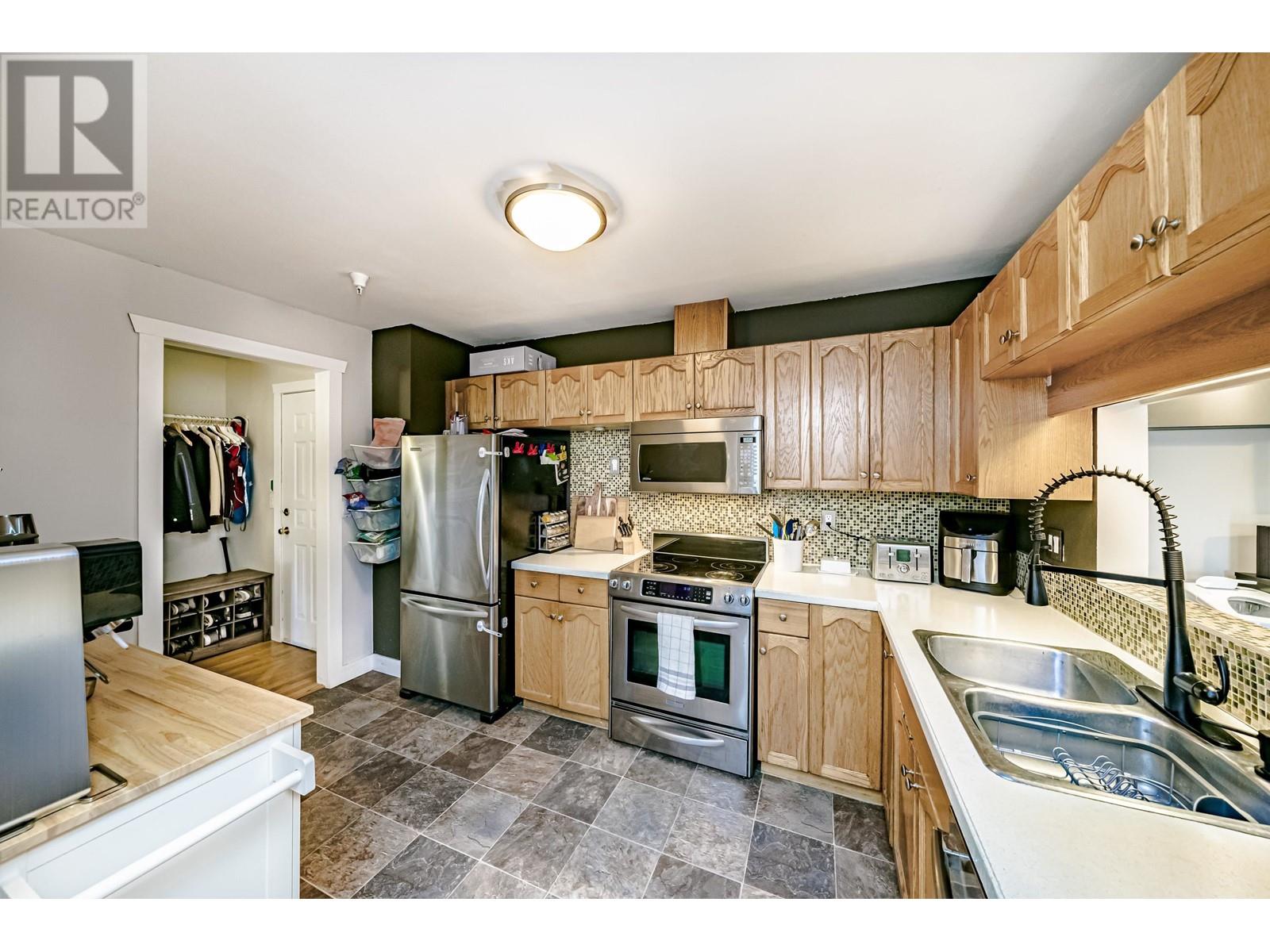 302 19241 Ford Road, Pitt Meadows, British Columbia  V3Y 2N4 - Photo 10 - R3003555