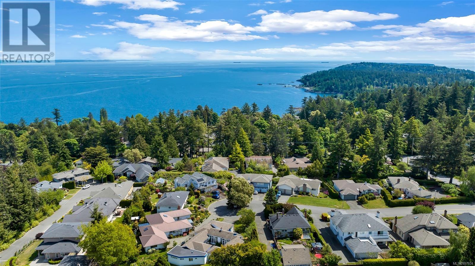 4216 Wakefield Pl, Saanich, British Columbia  V8N 6E5 - Photo 49 - 997934